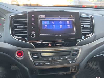 2023 Honda Ridgeline — photo 11 view