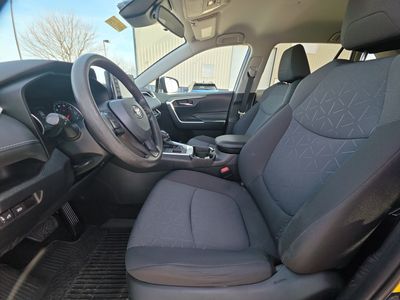 2021 Toyota RAV4 — photo 9 view