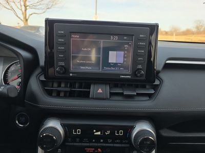 2021 Toyota RAV4 — photo 11 view