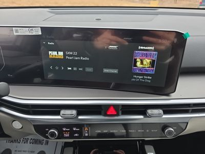 2026 Kia Sorento Hybrid — photo 11 view
