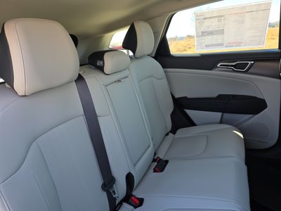 2026 Kia Sportage Hybrid - Photo 14