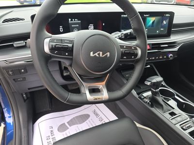 2026 Kia K5 - Photo 12