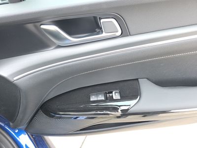 2026 Kia K5 - Photo 21