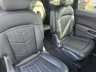 2027 Kia Telluride Hybrid - Photo 14
