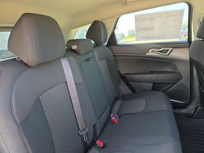 2026 Kia Sportage Hybrid - Photo 14