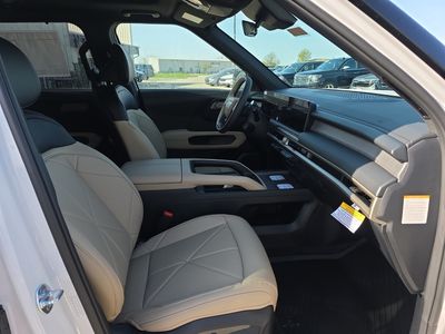 2027 Kia Telluride Hybrid - Photo 15