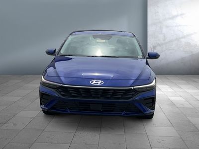2025 Hyundai Elantra Hybrid - Photo 3