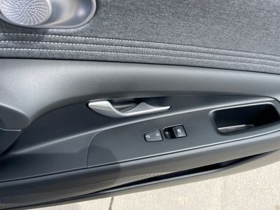 2025 Hyundai Elantra Hybrid - Photo 13