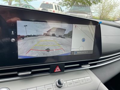 2025 Hyundai Elantra Hybrid - Photo 9