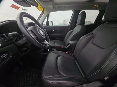 2023 Jeep Renegade - Photo 9