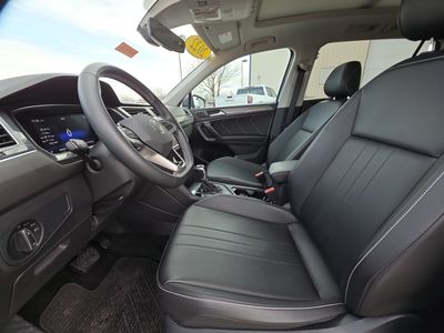 2022 Volkswagen Tiguan - Photo 9