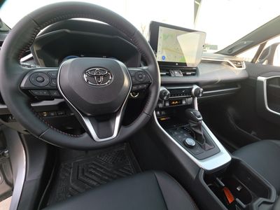 2025 Toyota RAV4 Plug-In Hybrid — photo 12 view
