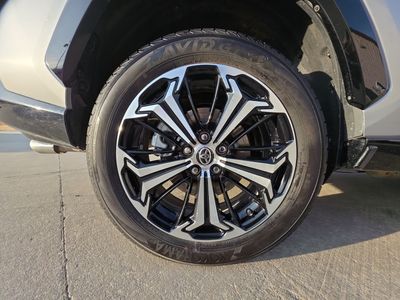 2025 Toyota RAV4 Plug-In Hybrid — photo 16 view