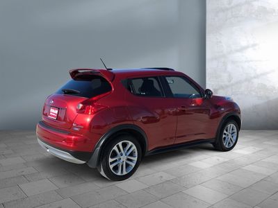 2014 Nissan JUKE — engine compartment view