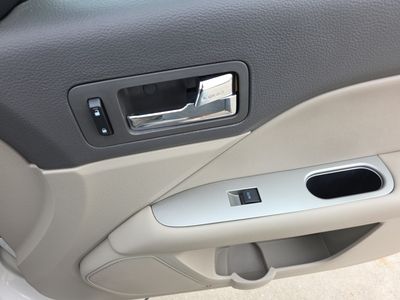 2011 Ford Fusion — photo 21 view