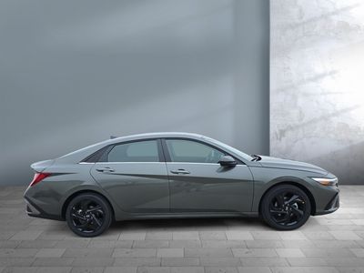 2026 Hyundai Elantra — photo 7 view
