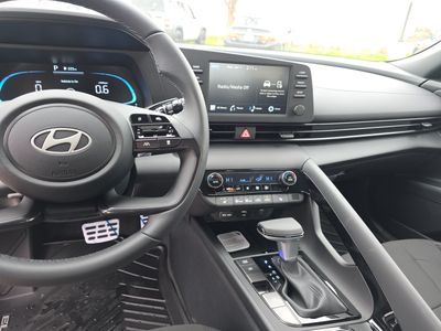 2026 Hyundai Elantra — photo 13 view