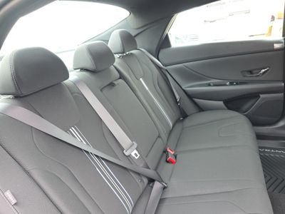 2026 Hyundai Elantra — photo 14 view