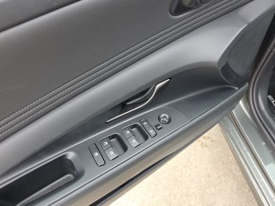 2026 Hyundai Elantra — photo 20 view