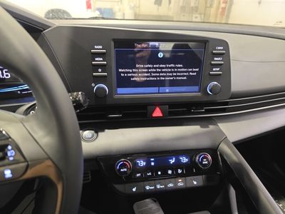 2026 Hyundai Elantra — photo 11 view