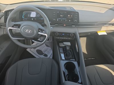 2026 Hyundai Elantra - Photo 12