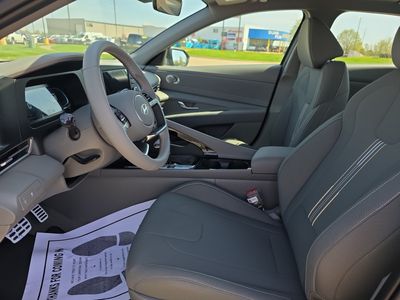 2026 Hyundai Elantra - Photo 9
