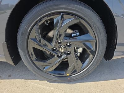 2026 Hyundai Elantra - Photo 16