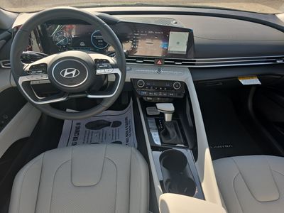 2026 Hyundai Elantra Hybrid - Photo 12