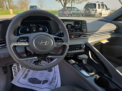 2026 Hyundai Elantra - Photo 12