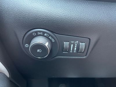 2024 Jeep Compass - Photo 11