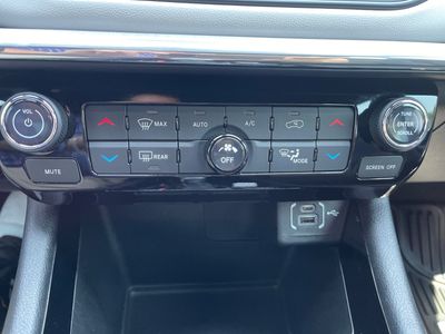 2024 Jeep Compass - Photo 13