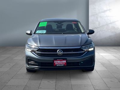 2024 Volkswagen Jetta - Photo 2