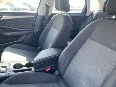 2024 Volkswagen Jetta - Photo 9