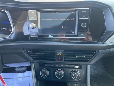2024 Volkswagen Jetta - Photo 11