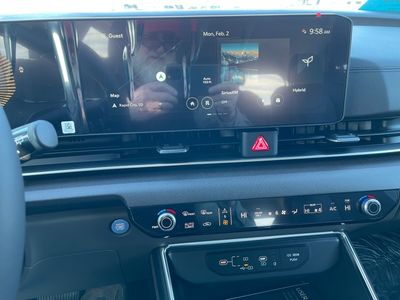 2026 Kia Carnival Hybrid - Photo 11