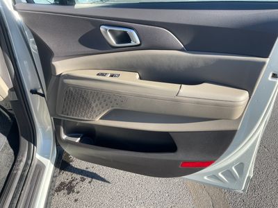 2026 Kia Carnival - Photo 21