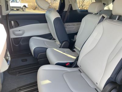 2026 Kia Carnival Hybrid - Photo 18