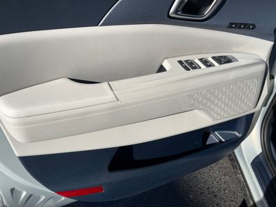 2026 Kia Carnival Hybrid - Photo 20