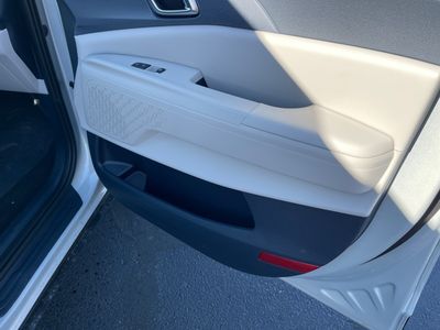 2026 Kia Carnival Hybrid - Photo 21