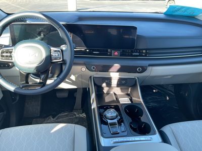 2026 Kia Carnival Hybrid — photo 12 view