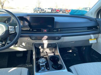 2026 Kia Carnival Hybrid — photo 13 view