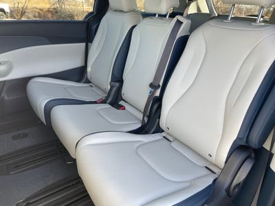 2026 Kia Carnival Hybrid — photo 18 view