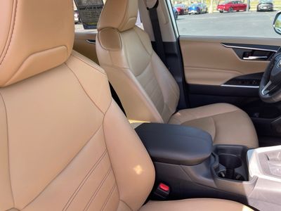 2021 Toyota RAV4 - Photo 15
