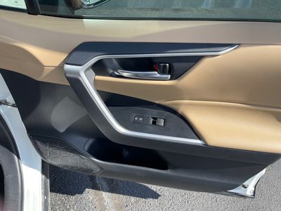 2021 Toyota RAV4 - Photo 21