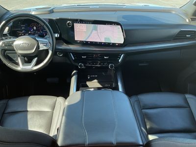 2025 Chevrolet Tahoe - Photo 12