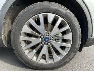 2020 Ford Escape - Photo 16