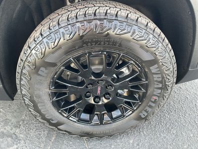 2026 GMC Acadia — photo 16 view