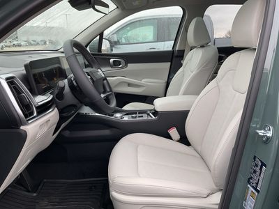 2026 Kia Sorento Hybrid - Photo 9