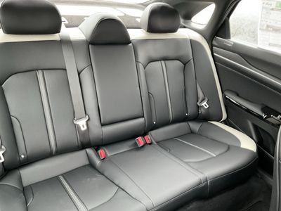 2026 Kia K5 - Photo 14