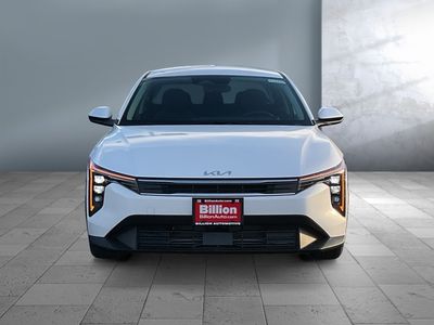 2026 Kia K4 - Photo 2